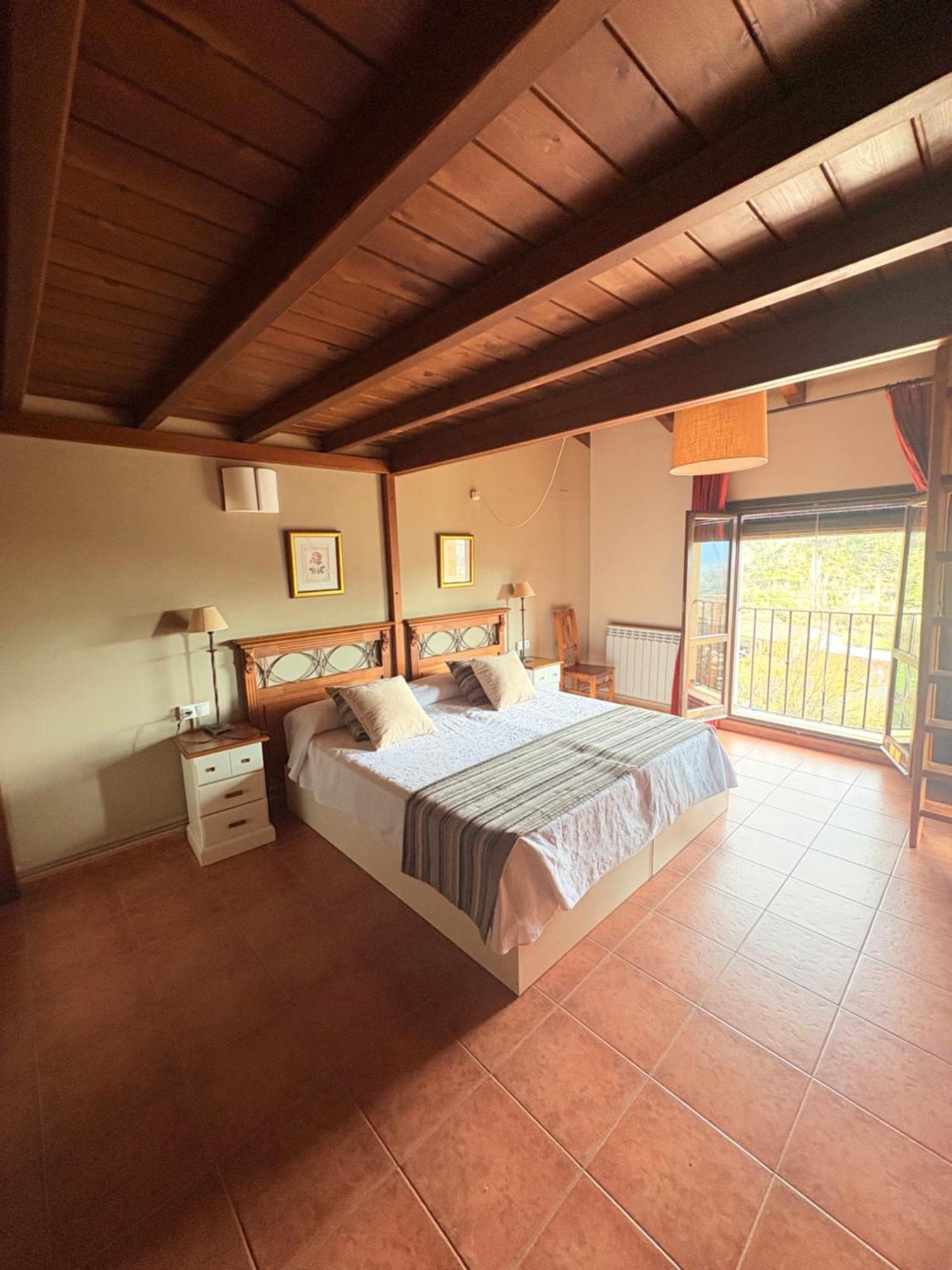 Hotel Guara Inluka Las Almunias Zimmer foto