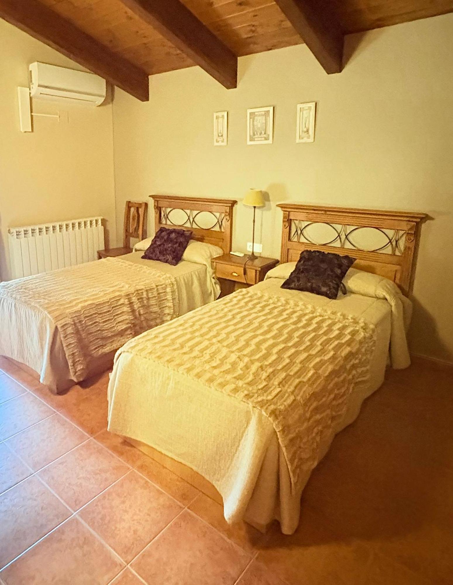 Hotel Guara Inluka Las Almunias Zimmer foto