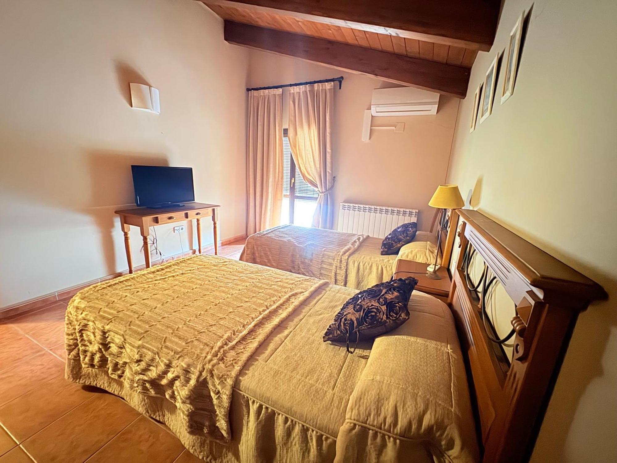 Hotel Guara Inluka Las Almunias Zimmer foto