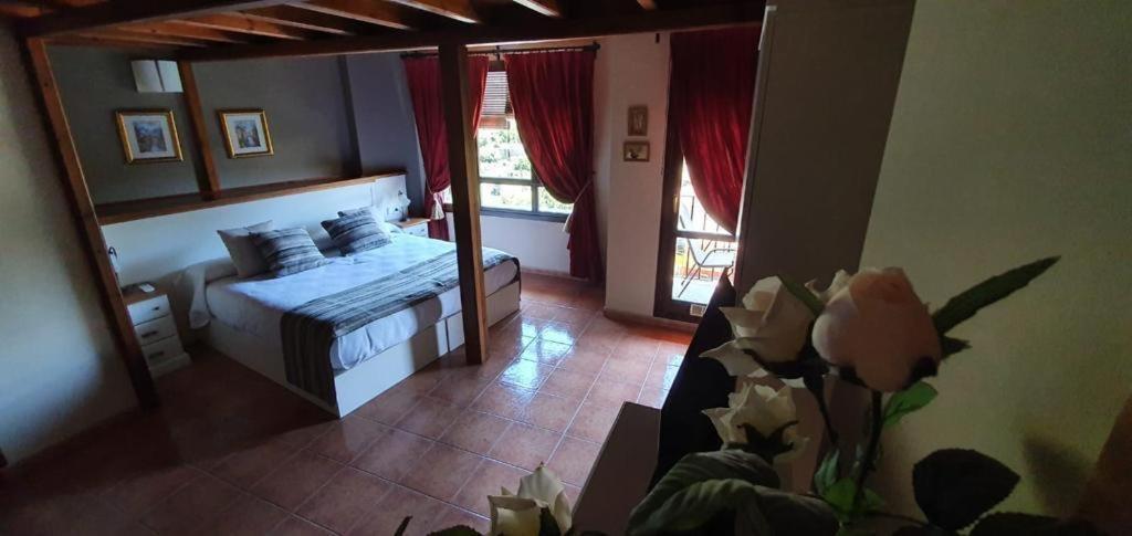 Hotel Guara Inluka Las Almunias Zimmer foto